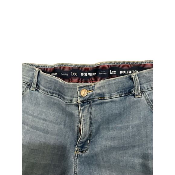 Lee Modern Series Jeans Women's Plus 16W Blue Total Freedom Straight Leg Stretch - Picture 3 of 7